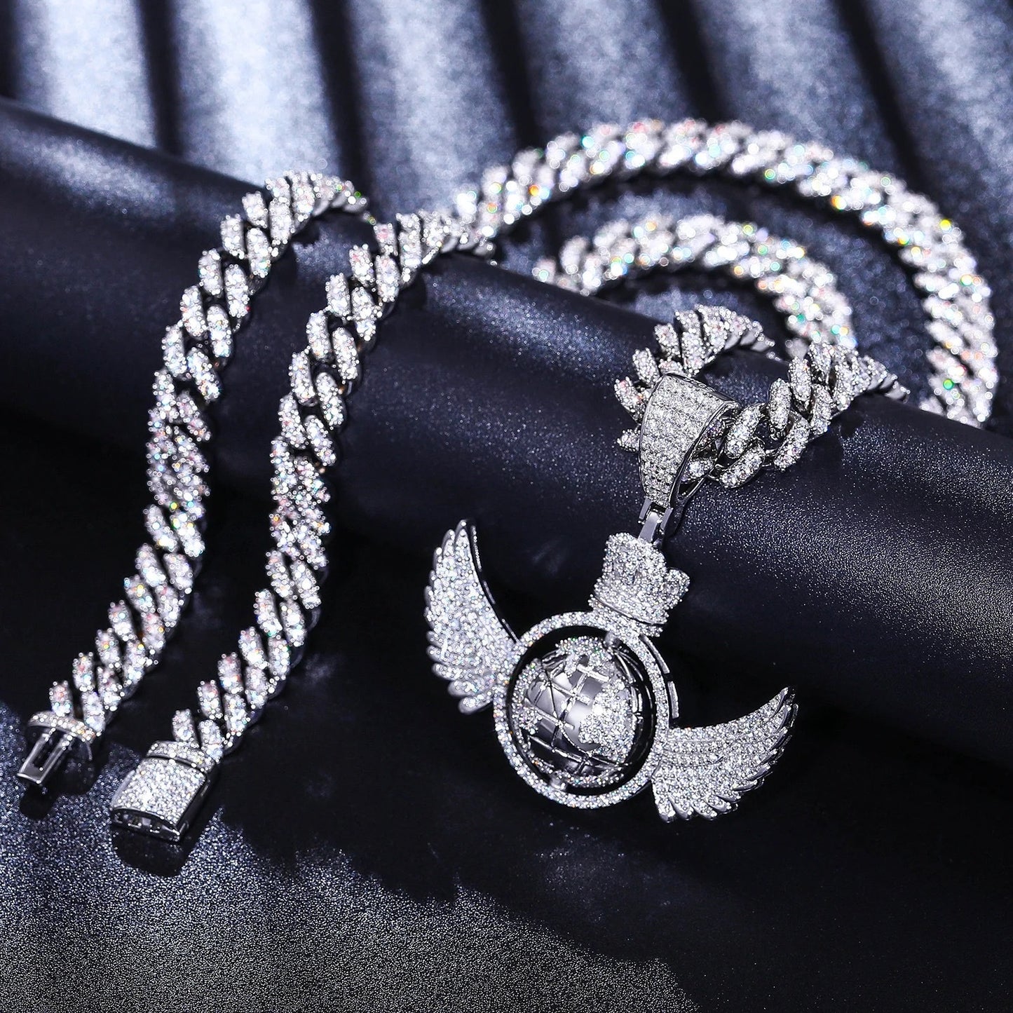 Globe Wing Pendant Moissanite